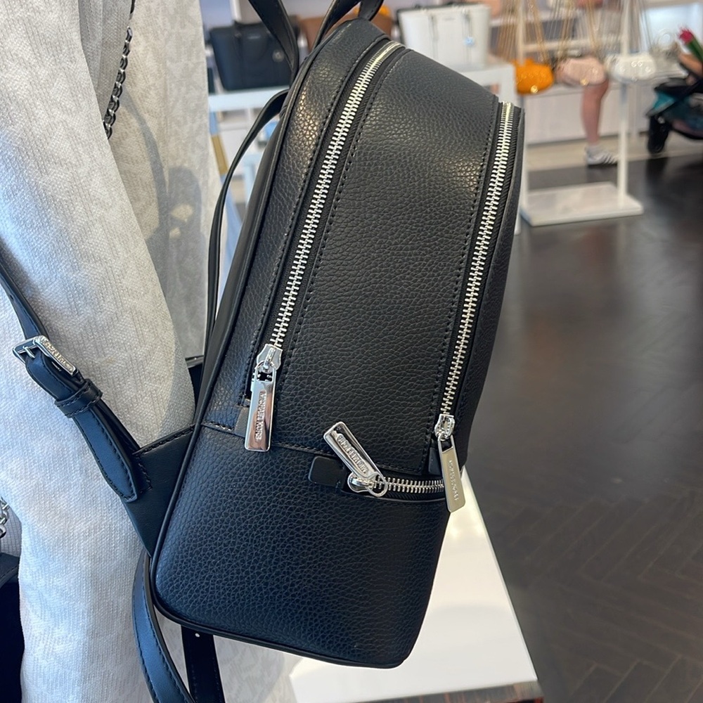 MICHAEL KORS Rhea Medium Pebbled Leather Zip Backpack
BLACK 
NWT MK - Picture 7 of 16